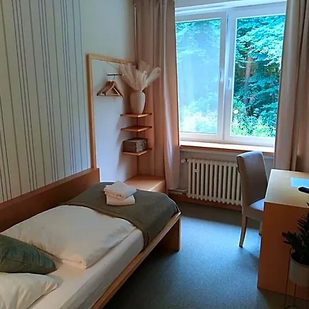 Hotel Damme מלון