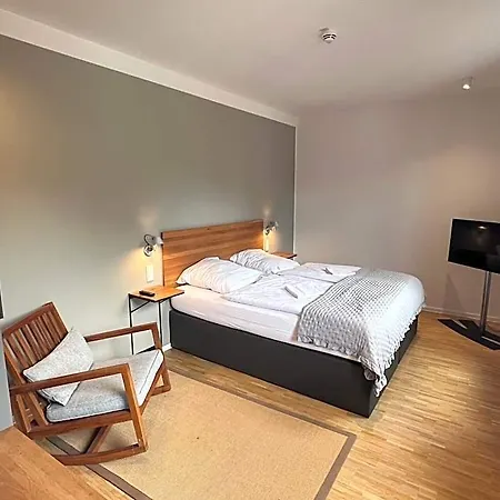 מלון Hotel Damme דאמה